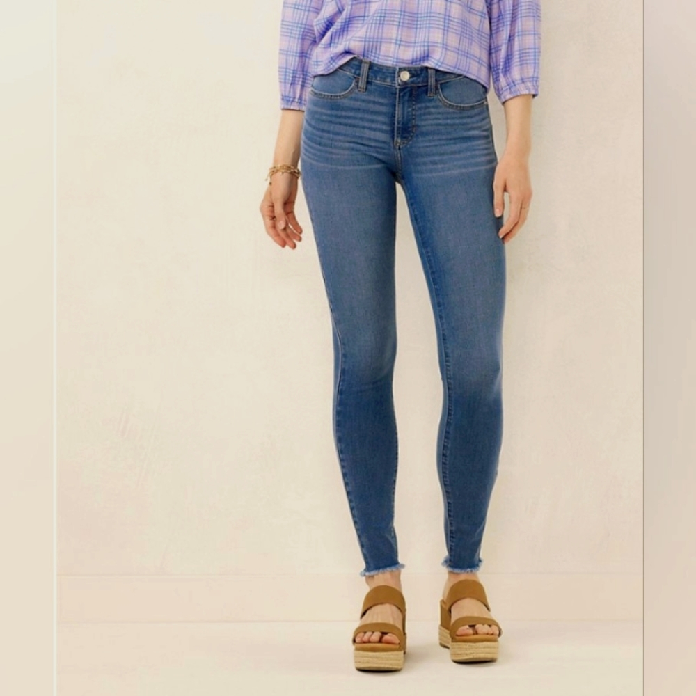 Fringed Hem Super Skinny Midrise Jeans